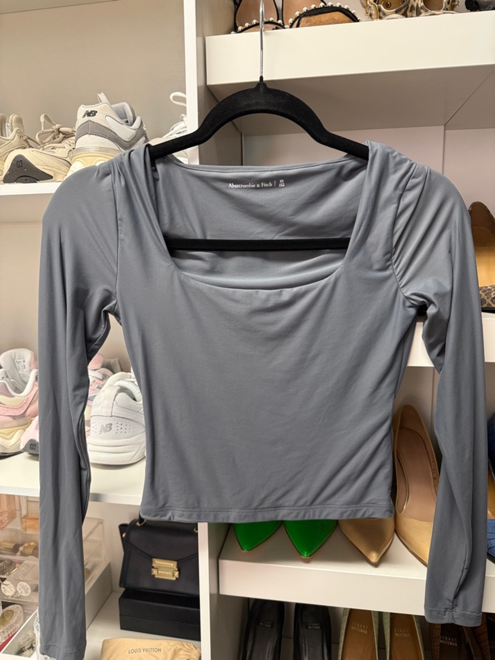 Abercrombie & Fitch Gray Long-Sleeve Square Neck Crop Top